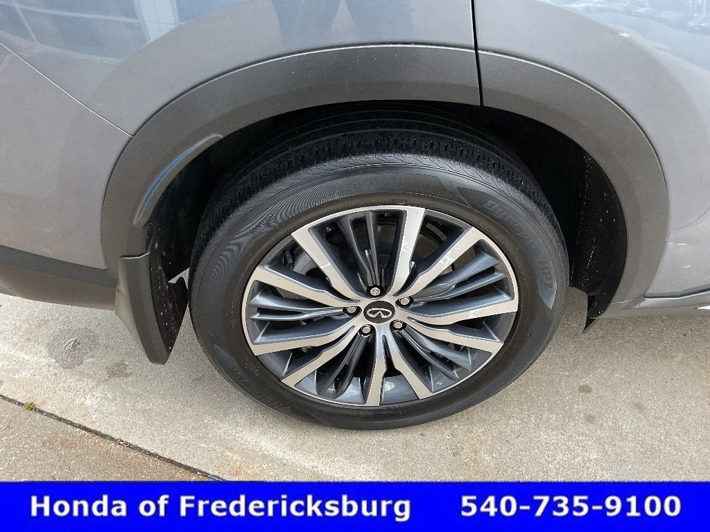 Used 2023 INFINITI QX60 Sensory w/ Vision Package AWD/4WD image 12
