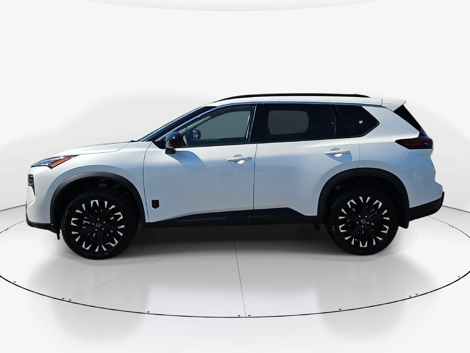 New 2027 Nissan Rogue Dark Armor FWD image 9