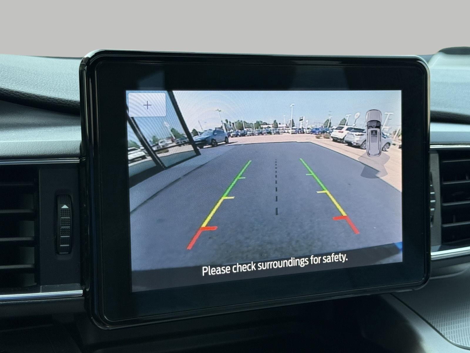 Used 2021 Ford Explorer XLT w/ Equipment Group 202A AWD/4WD image 39