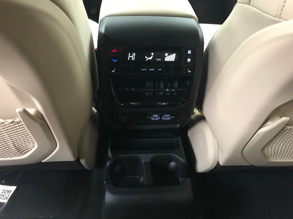 New 2025 Jeep Grand Cherokee L Limited image 32