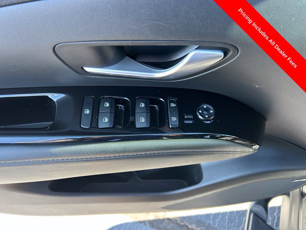 Used 2022 Hyundai Santa Cruz Limited AWD/4WD image 5