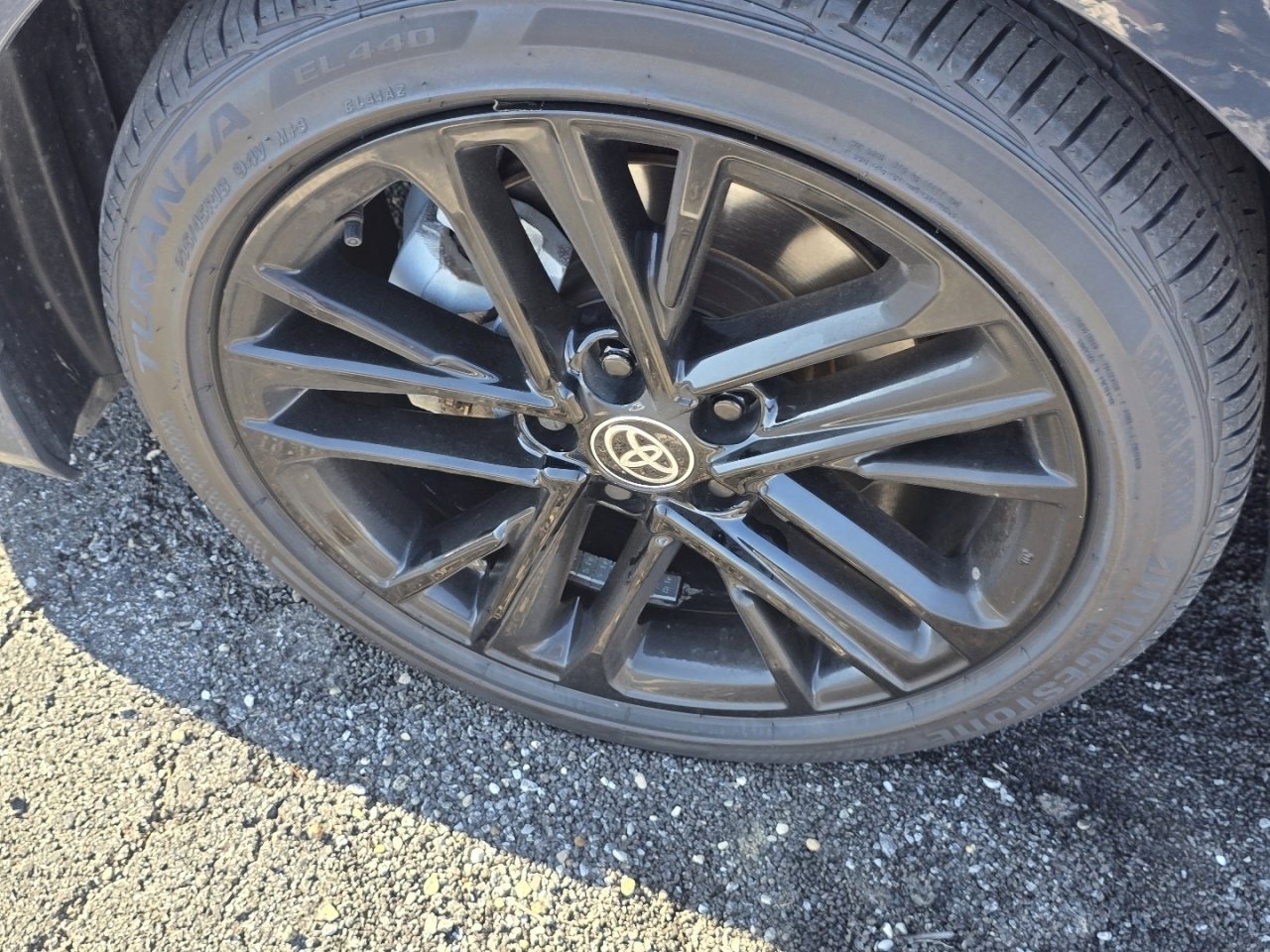 Used 2025 Toyota Camry SE w/ Convenience Package image 10