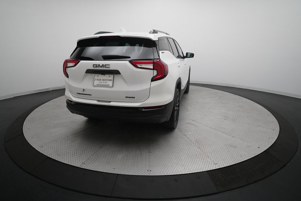 Used 2023 GMC Terrain SLE w/ Driver Convenience Package image 34