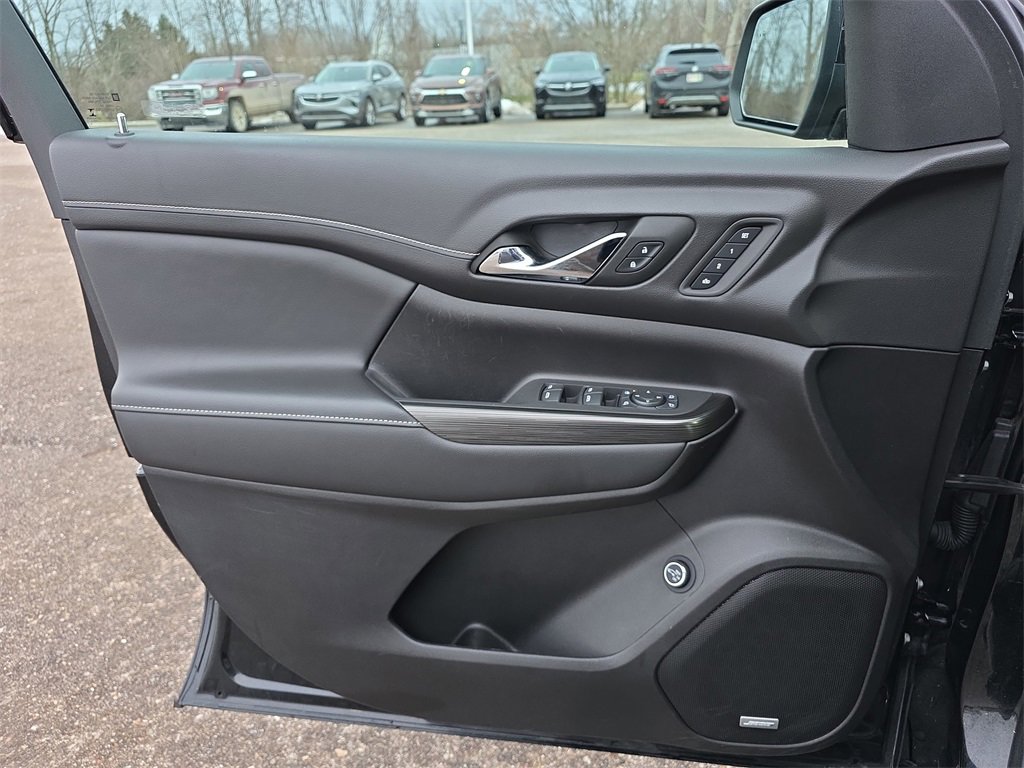 Certified 2023 GMC Acadia SLT w/ Preferred Package image 29