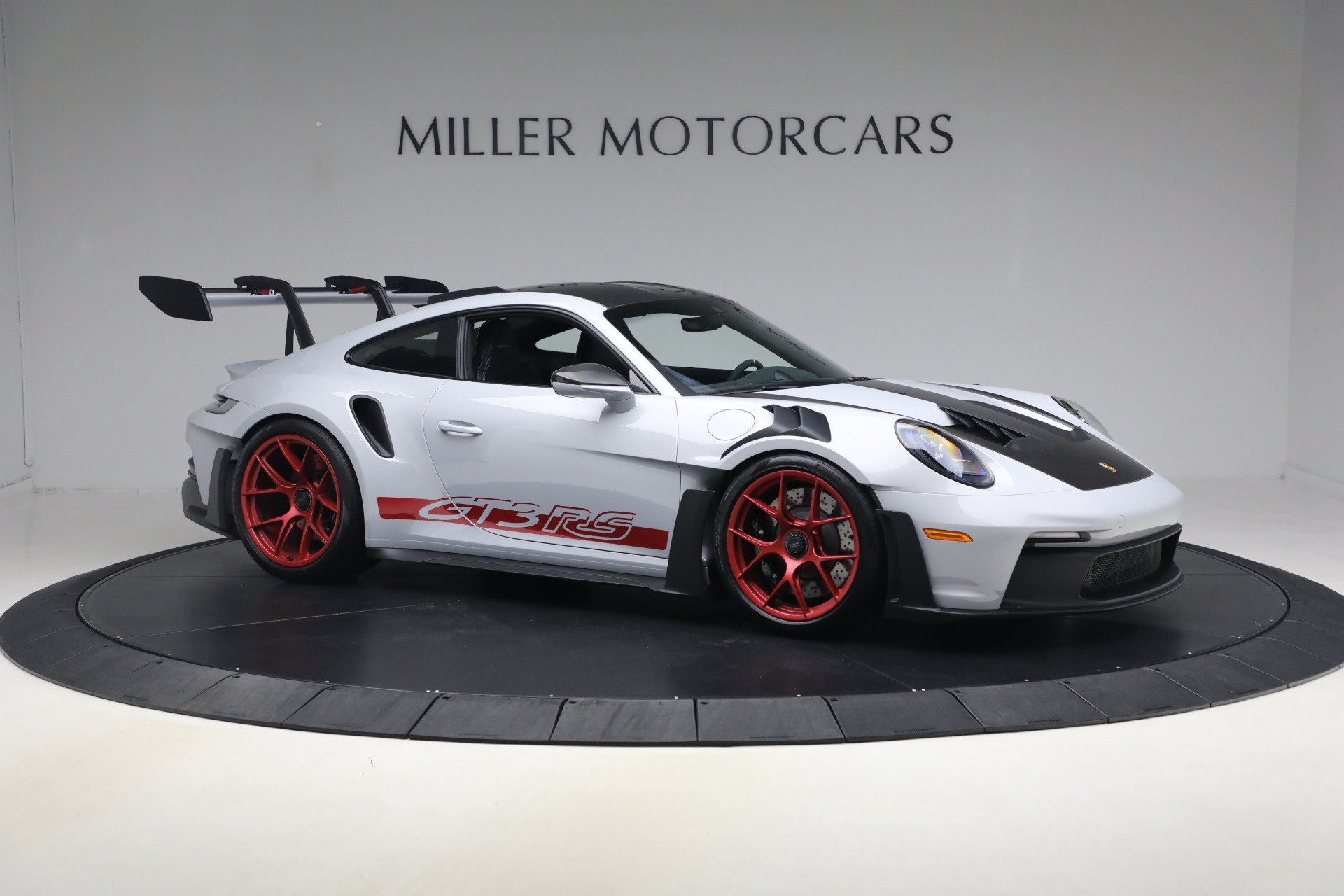 Used 2025 Porsche 911 GT3 RS RWD image 10