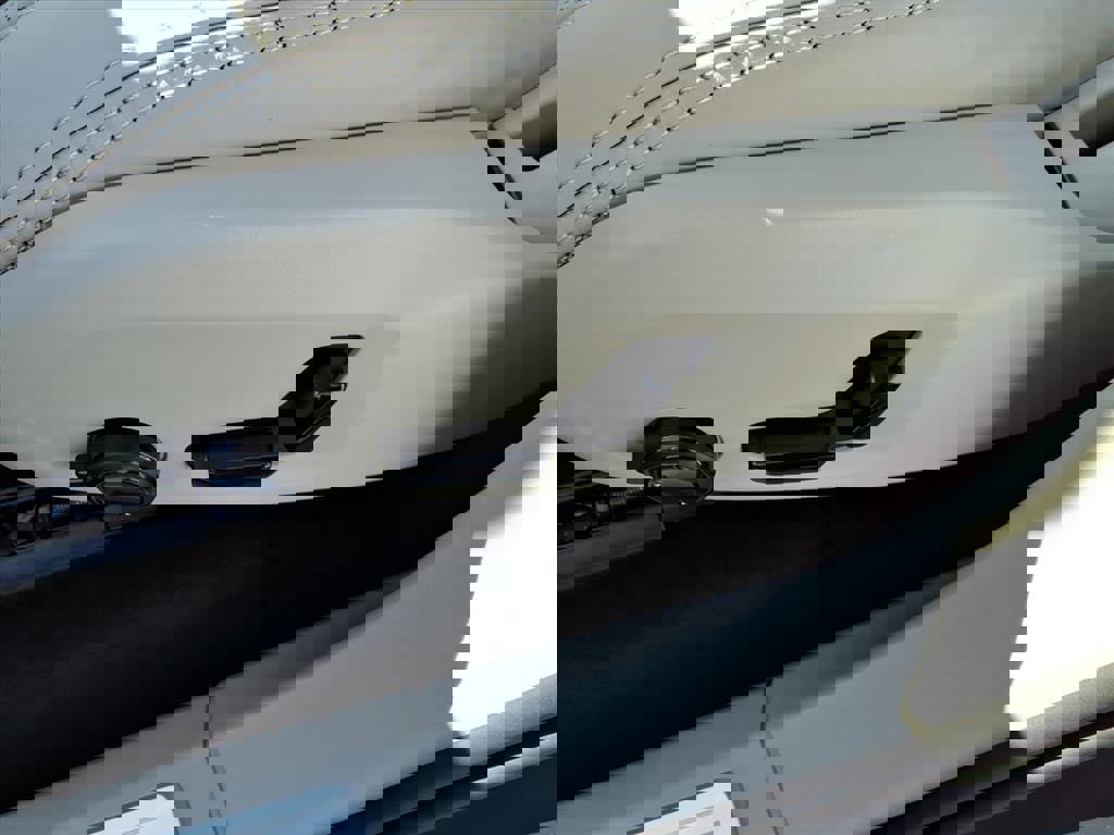 New 2026 Volvo XC90 T8 Ultra w/ Protection Package Premier image 14