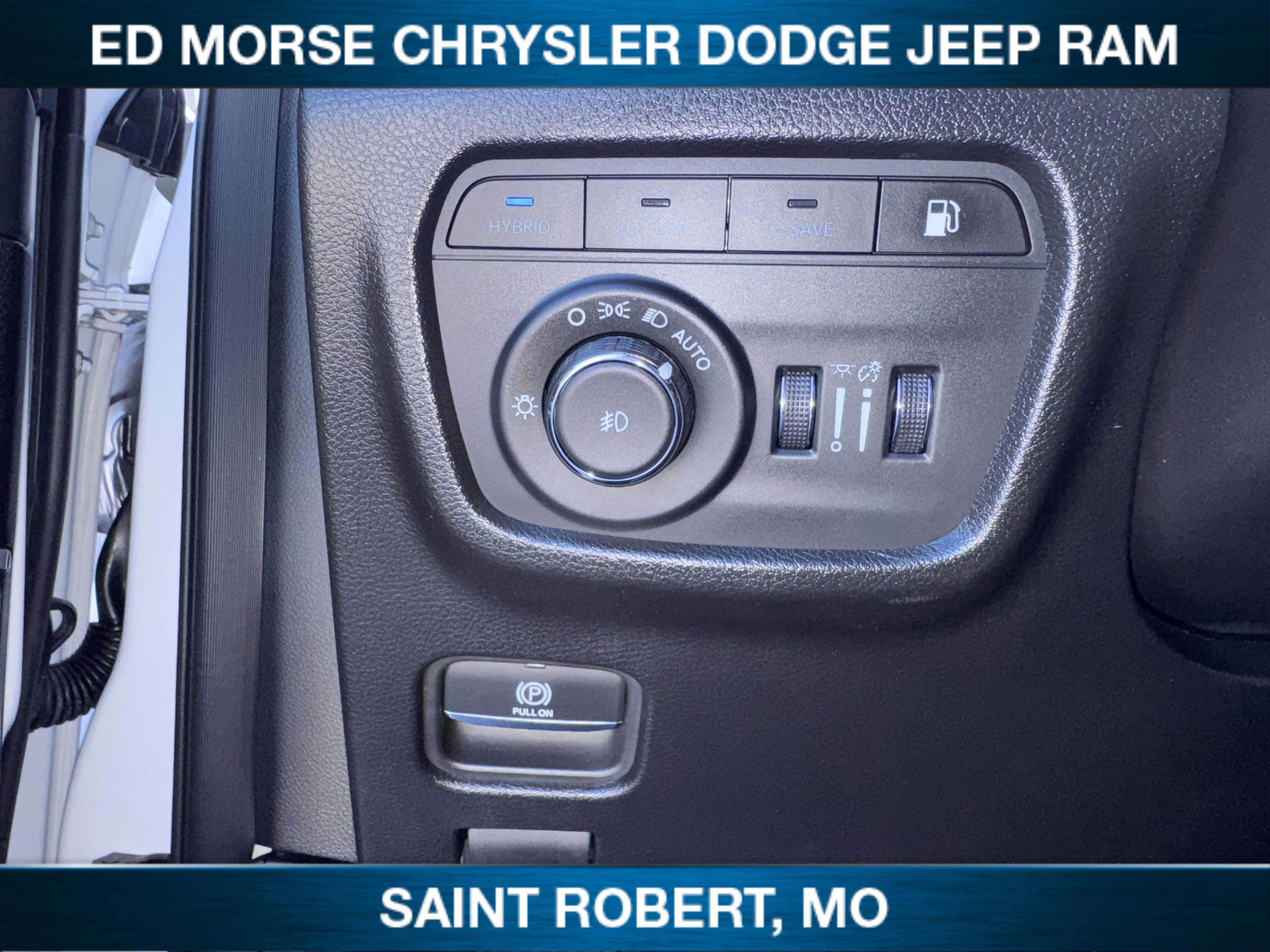 Used 2023 Jeep Grand Cherokee Trailhawk w/ Luxury Tech Group III AWD/4WD image 26