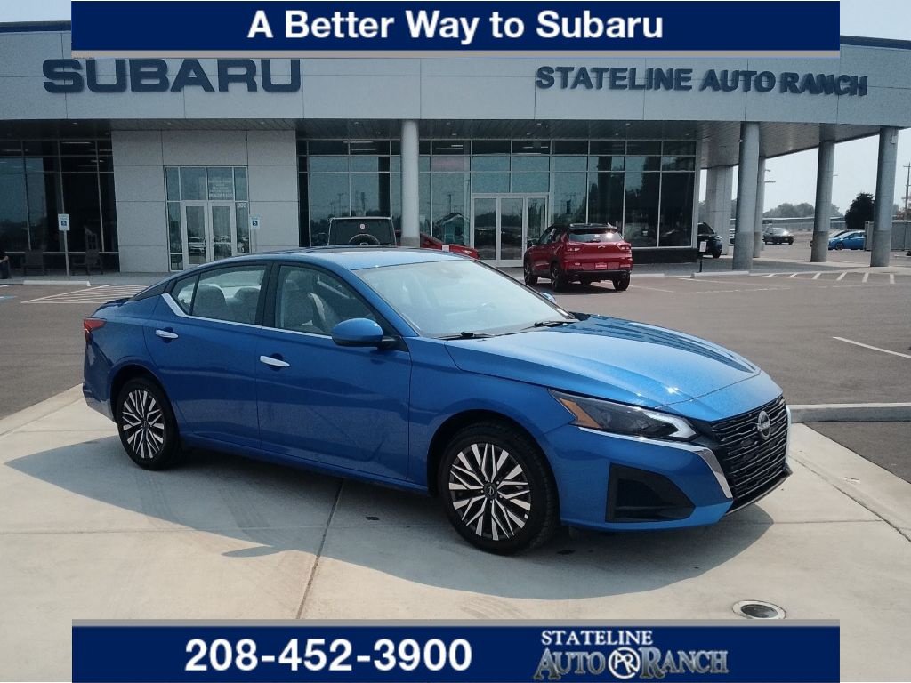 Used 2025 Nissan Altima 2.5 SV w/ SV Premium Package AWD/4WD image 1