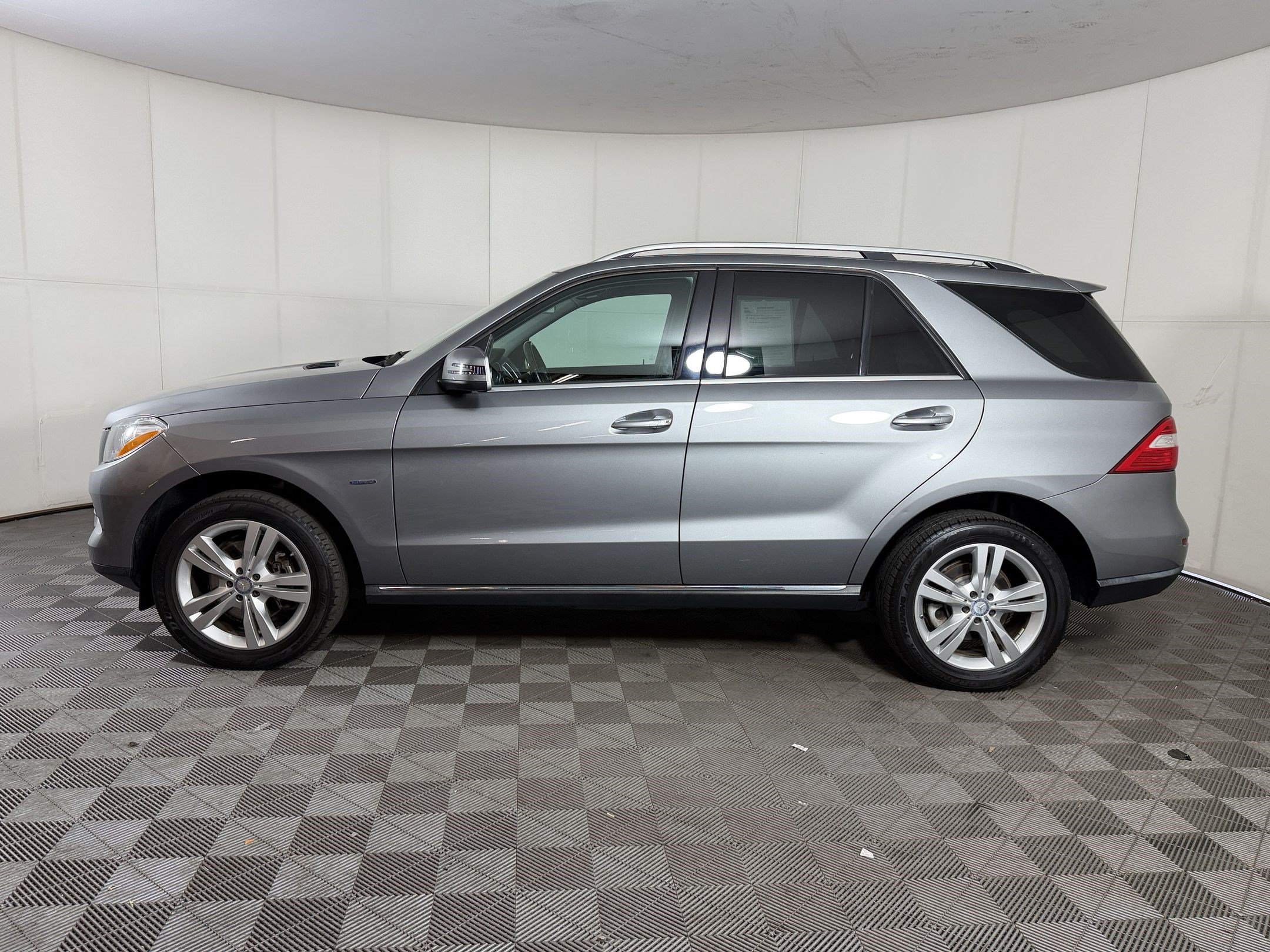 Used 2012 Mercedes-Benz ML 350 4MATIC image 2