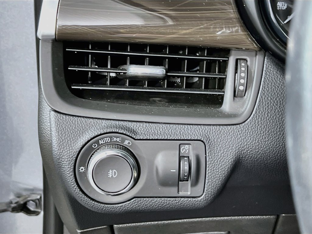 Certified 2020 Buick Envision Preferred FWD image 9