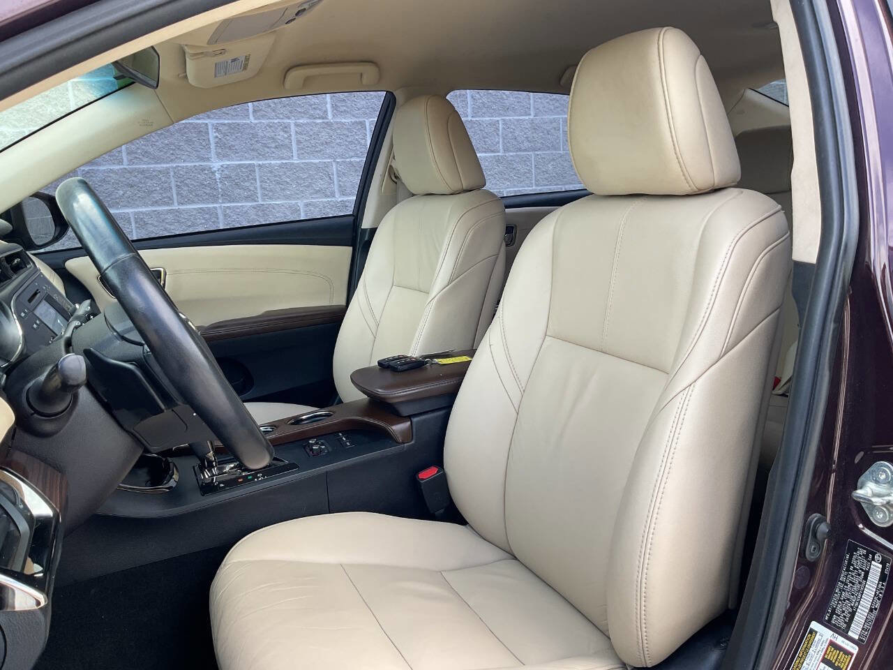 Used 2015 Toyota Avalon XLE FWD image 15