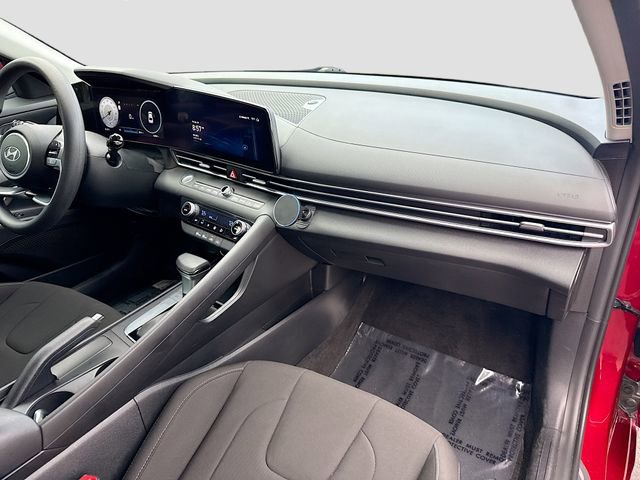 Certified 2024 Hyundai Elantra SEL FWD image 27