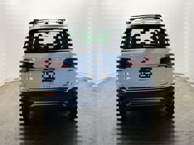 Certified 2023 Volkswagen Taos S image 4