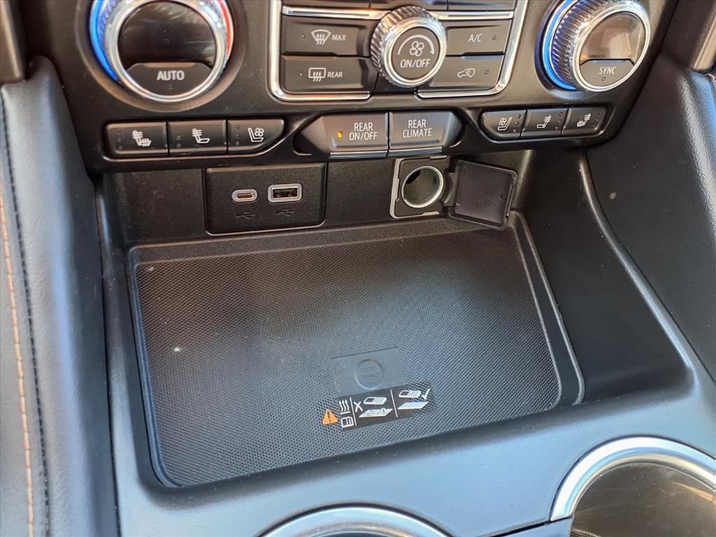 Used 2022 GMC Yukon AT4 image 12