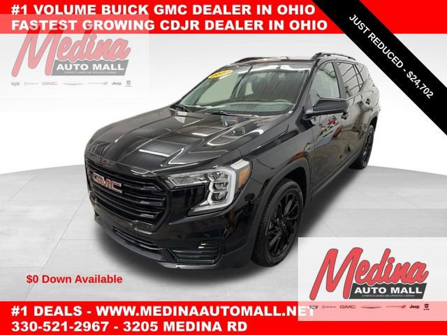 Used 2023 GMC Terrain SLE w/ Driver Convenience Package image 1