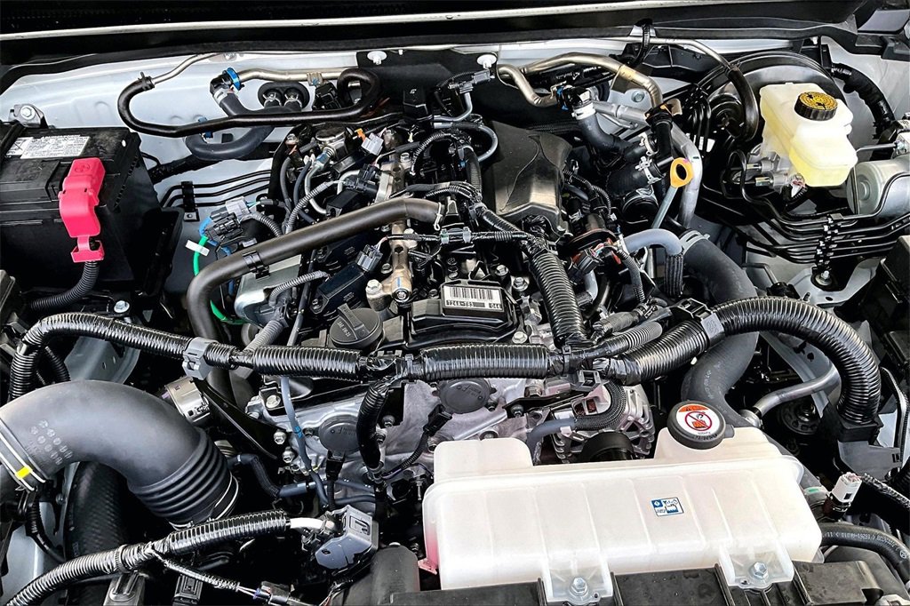 Used 2025 Toyota Tacoma SR image 32