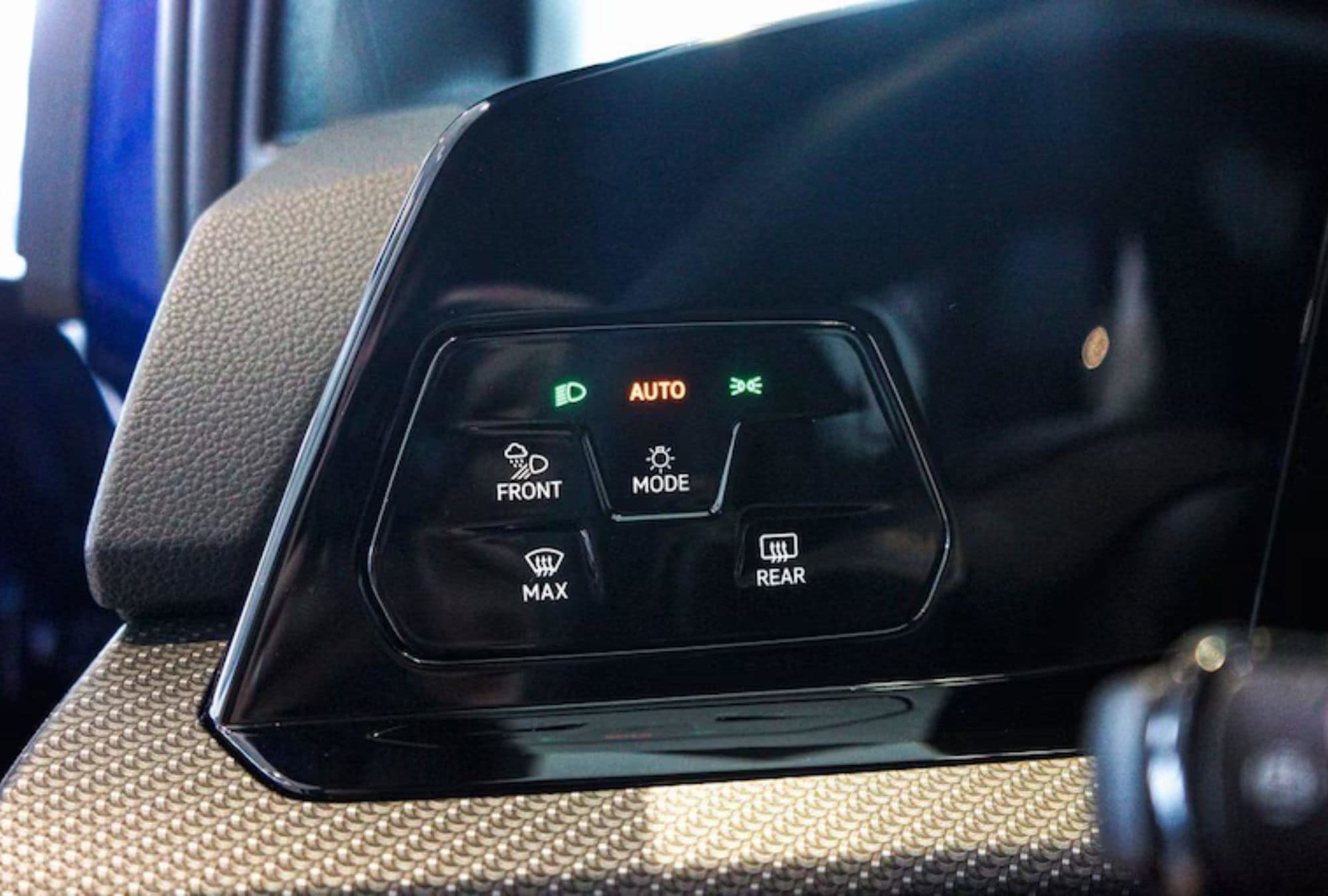 New 2024 Volkswagen Golf R AWD/4WD image 11