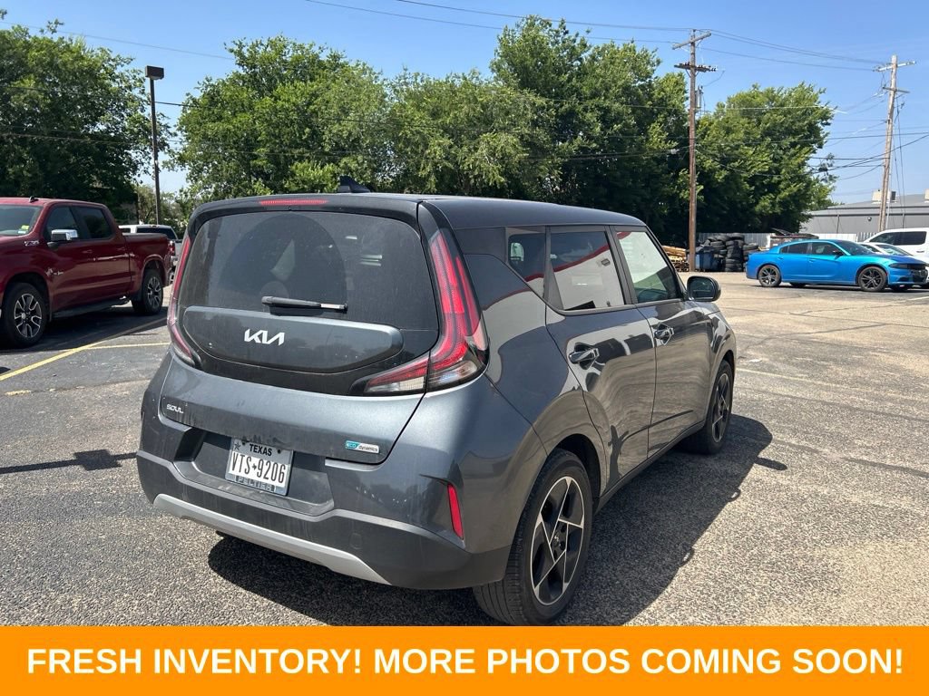 Used 2024 Kia Soul EX FWD image 3