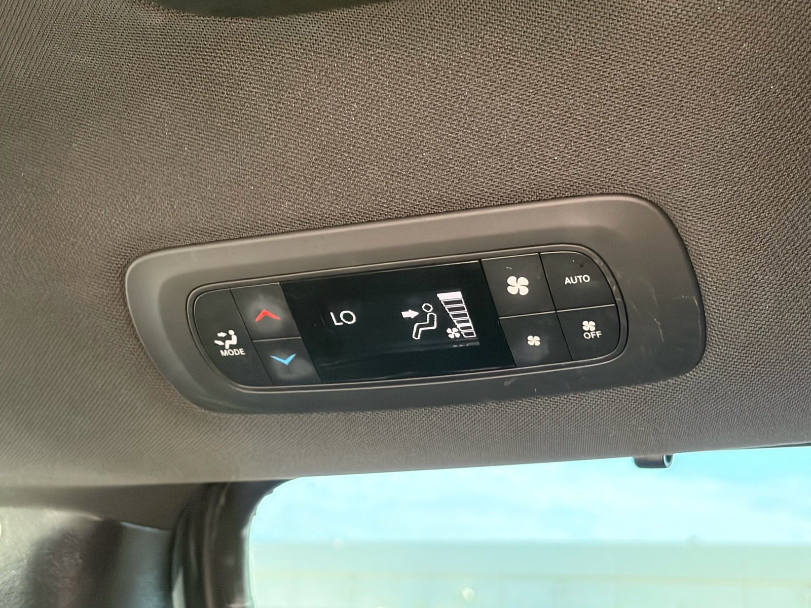 Used 2021 Chrysler Pacifica Touring w/ S Appearance Package FWD image 31