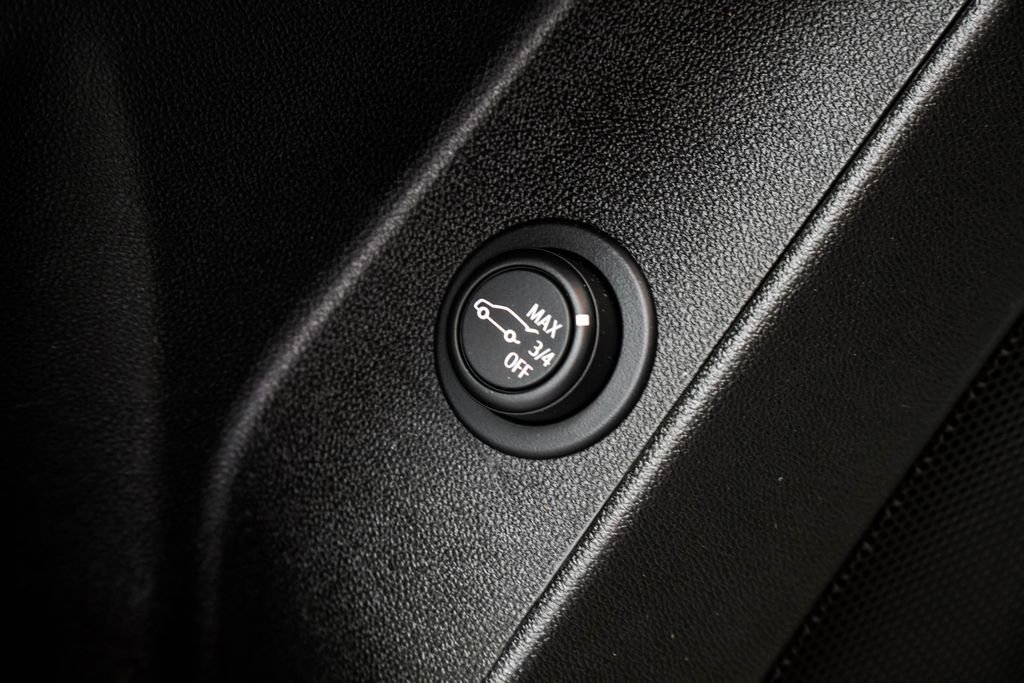Used 2022 Chevrolet Equinox RS FWD image 48
