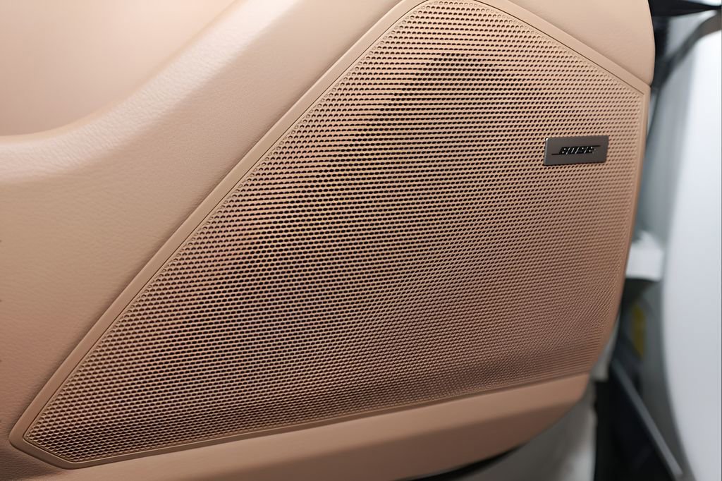 Used 2021 Porsche Cayenne S w/ Premium Package Plus image 21