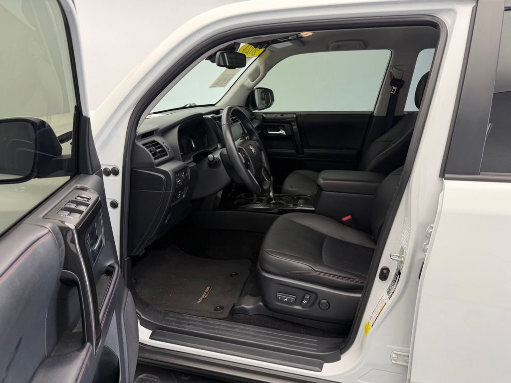 Used 2024 Toyota 4Runner TRD Off-Road Premium AWD/4WD image 6