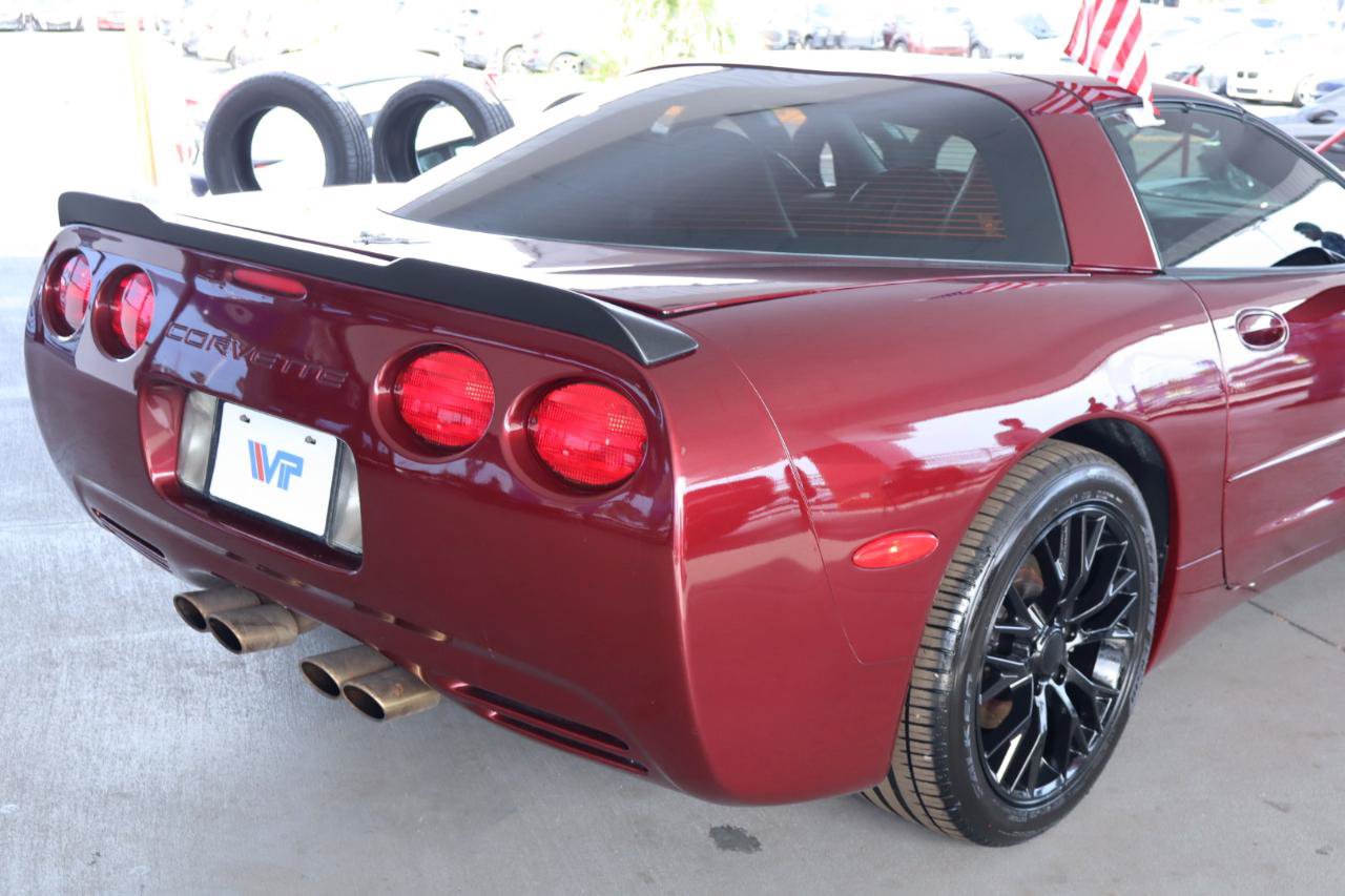 Used 2003 Chevrolet Corvette Coupe w/ Preferred Equipment Group RWD image 7
