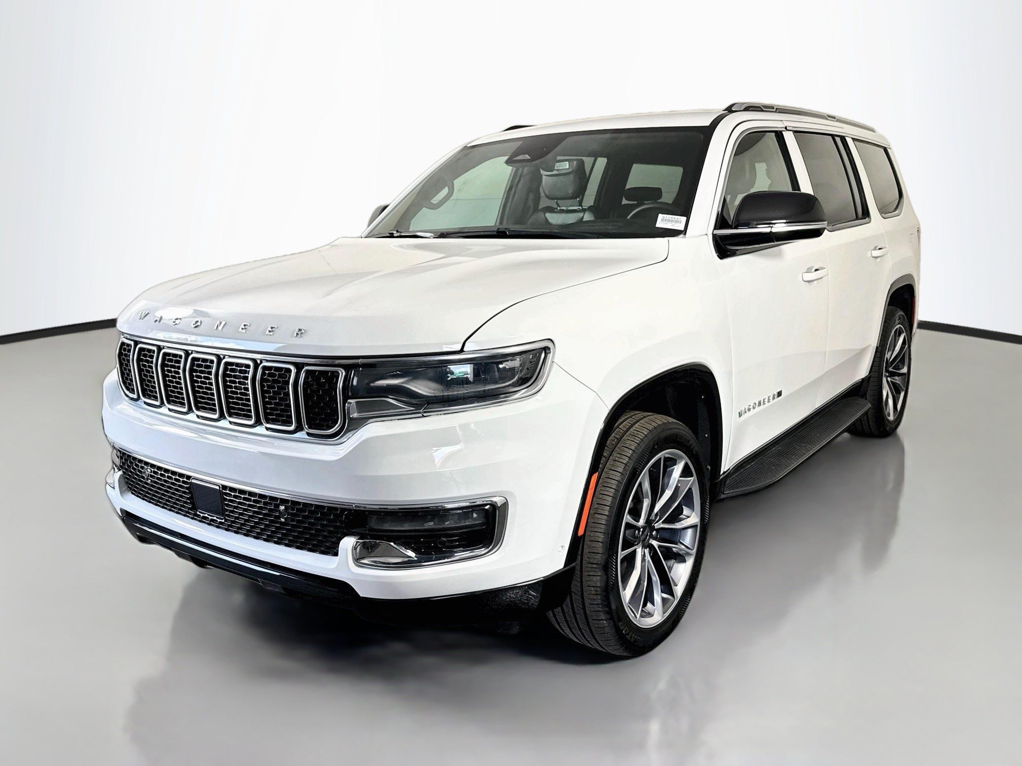 Used 2024 Jeep Wagoneer Series III AWD/4WD image 4