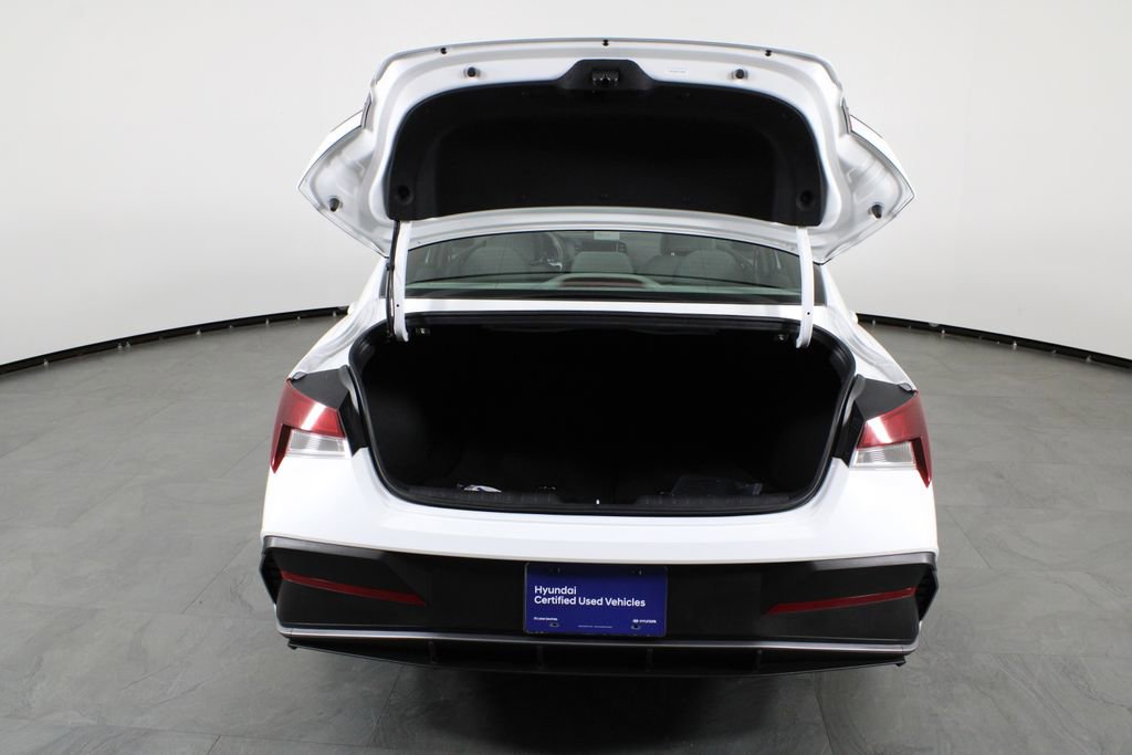 Certified 2026 Hyundai Elantra Sport FWD image 17