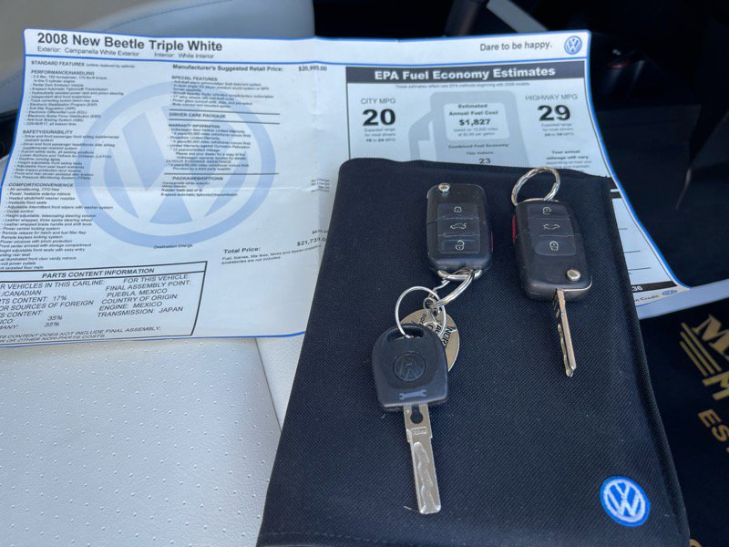 Used 2008 Volkswagen Beetle S image 36