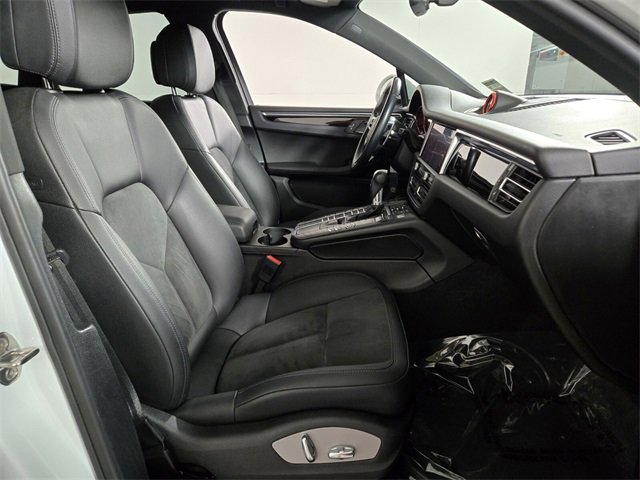 Used 2021 Porsche Macan Base image 23