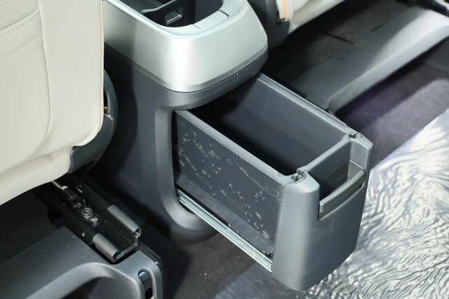 New 2025 Volkswagen ID. Buzz 1st Edition image 35