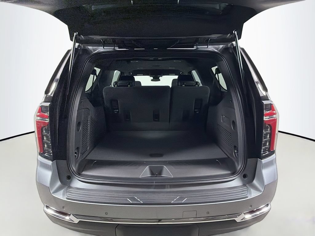 New 2026 Chevrolet Suburban LS w/ Max Trailering Package AWD/4WD image 21