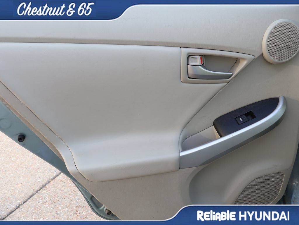 Used 2014 Toyota Prius Four FWD image 16