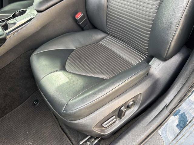 Used 2019 Toyota Camry SE image 18