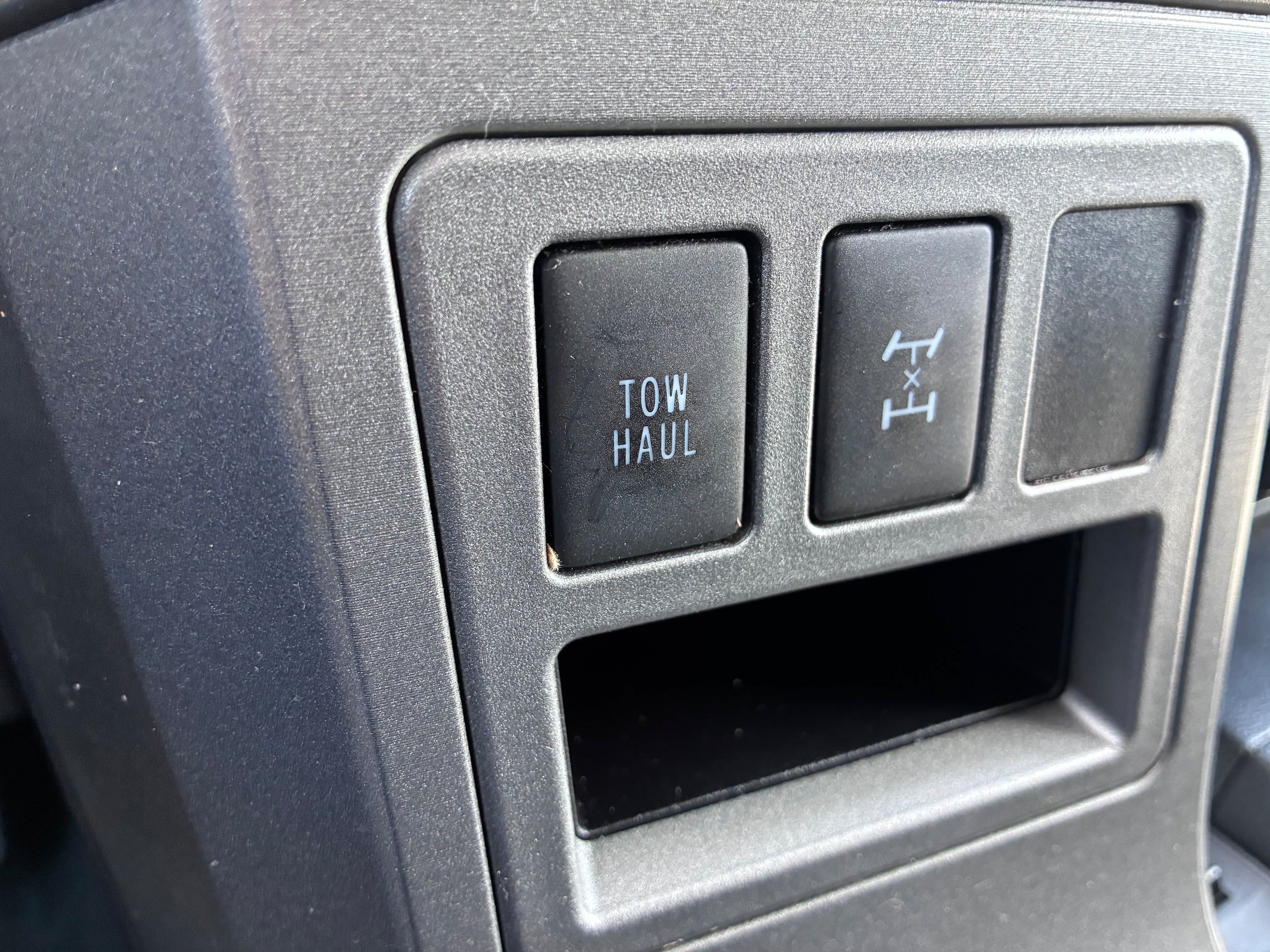 Used 2015 Toyota Sequoia SR5 AWD/4WD image 17