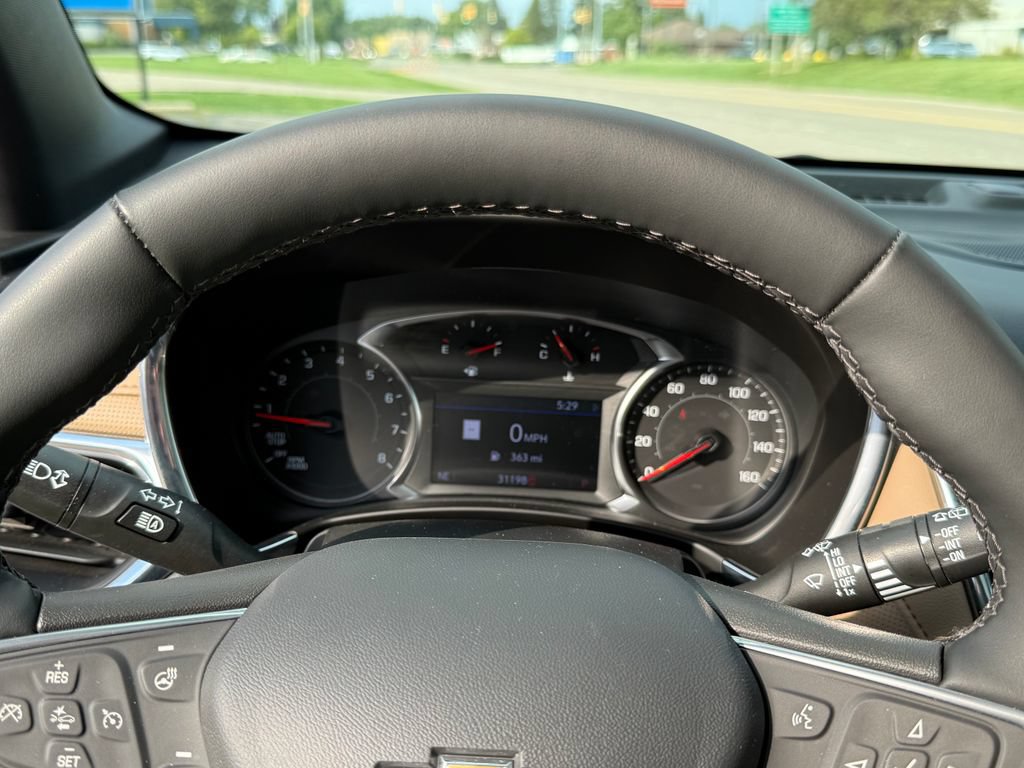 Certified 2023 Chevrolet Equinox Premier AWD/4WD image 23