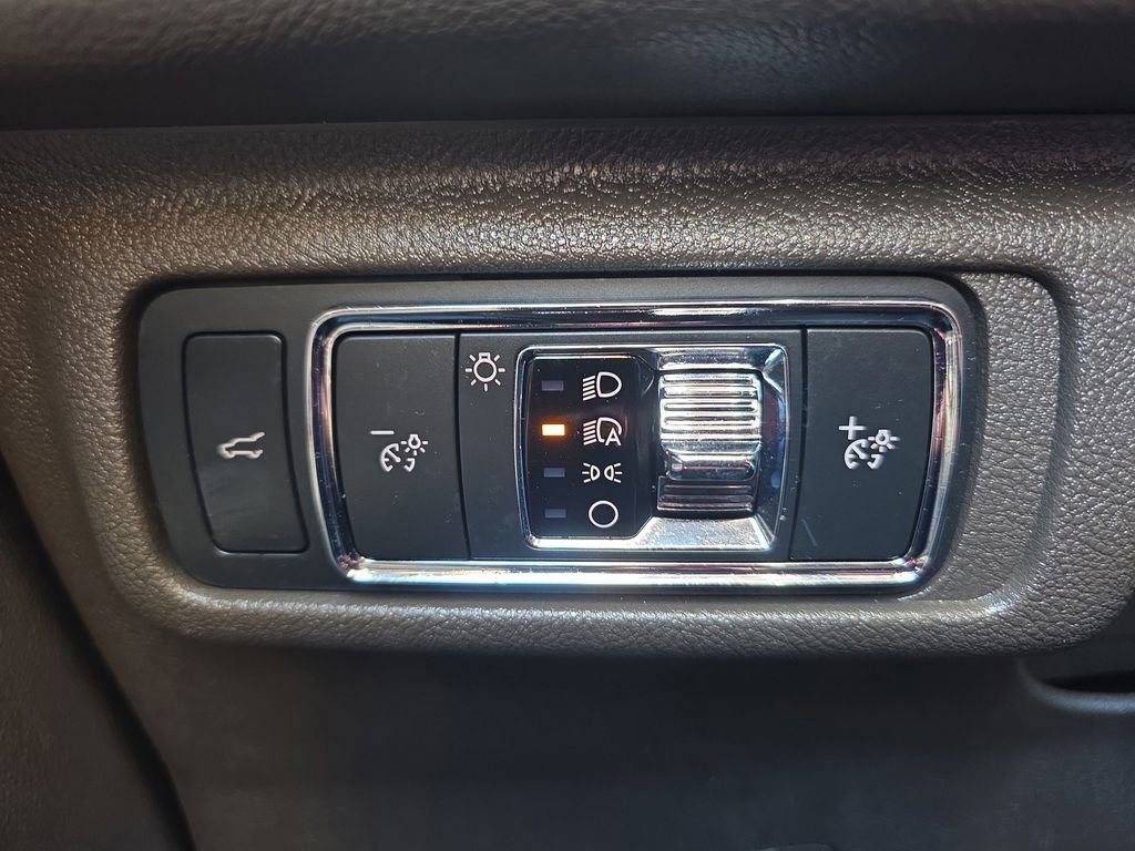 Used 2022 Lincoln Corsair AWD w/ Equipment Group 101A image 40