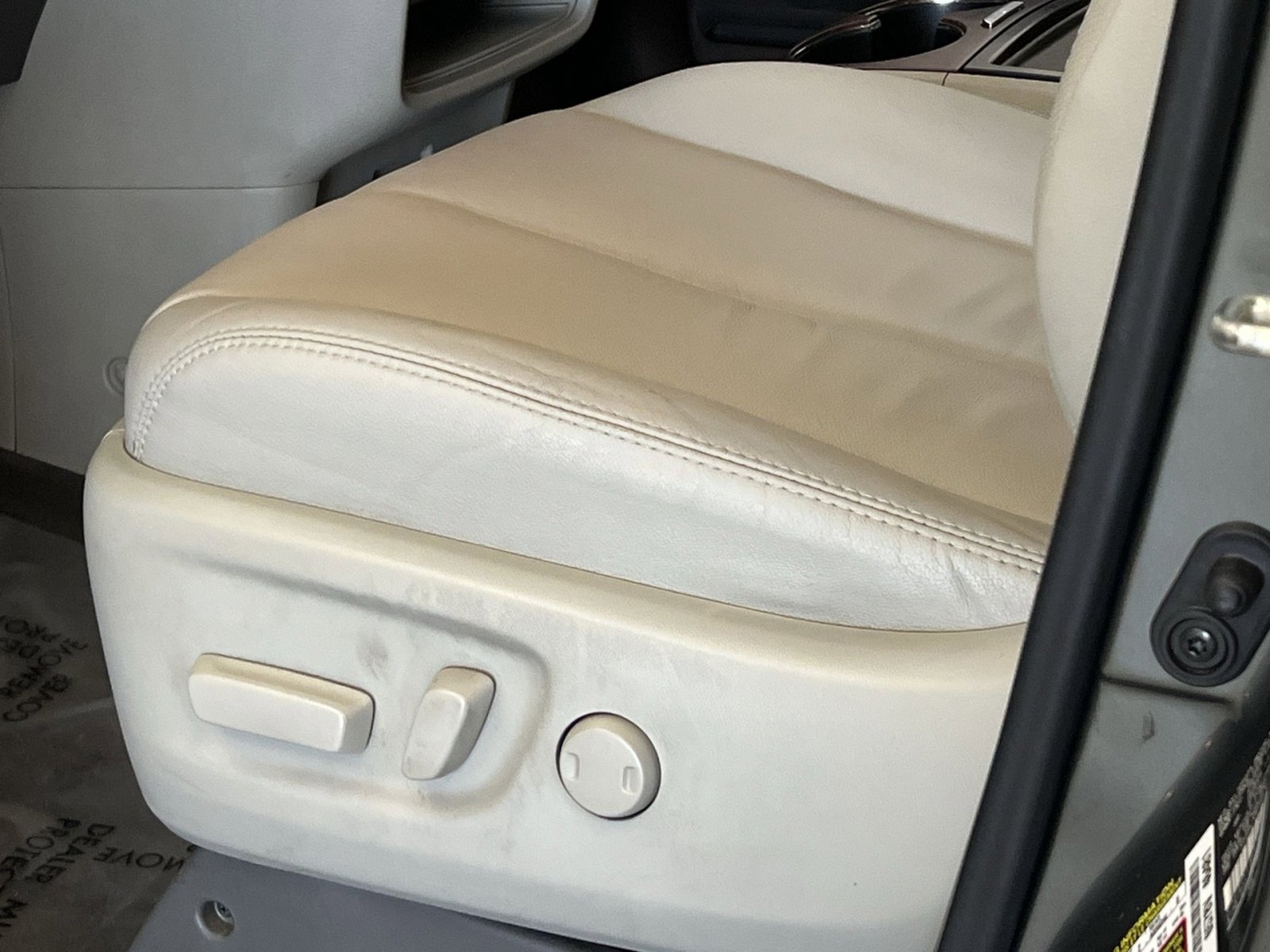 Used 2013 Toyota Sienna XLE FWD image 13