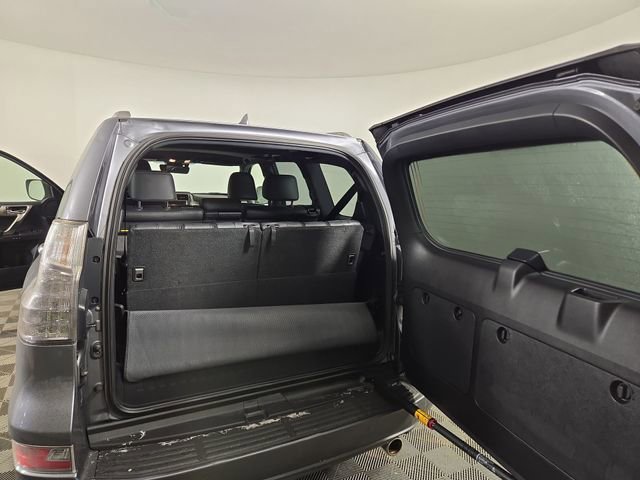 Certified 2020 Lexus GX 460 Luxury w/ Accessory Package image 37
