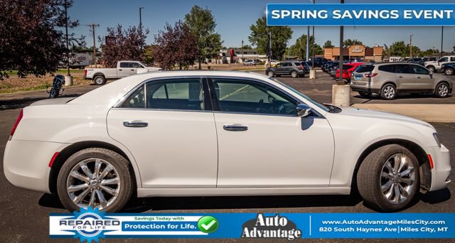 Used 2017 Chrysler 300 C w/ Light Group AWD/4WD image 8