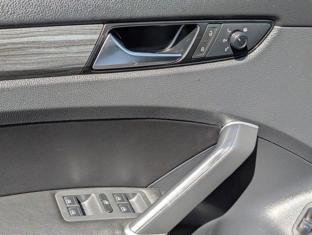 Used 2020 Volkswagen Passat 2.0T R-Line FWD image 22