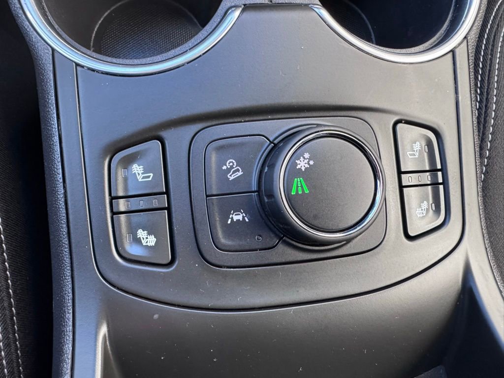 Used 2022 GMC Terrain SLE w/ Driver Convenience Package image 34