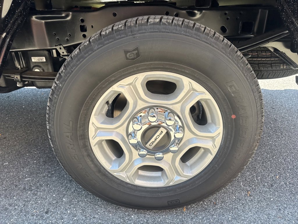 New 2025 Ford F250 XLT w/ 360-Degree Camera Package image 11