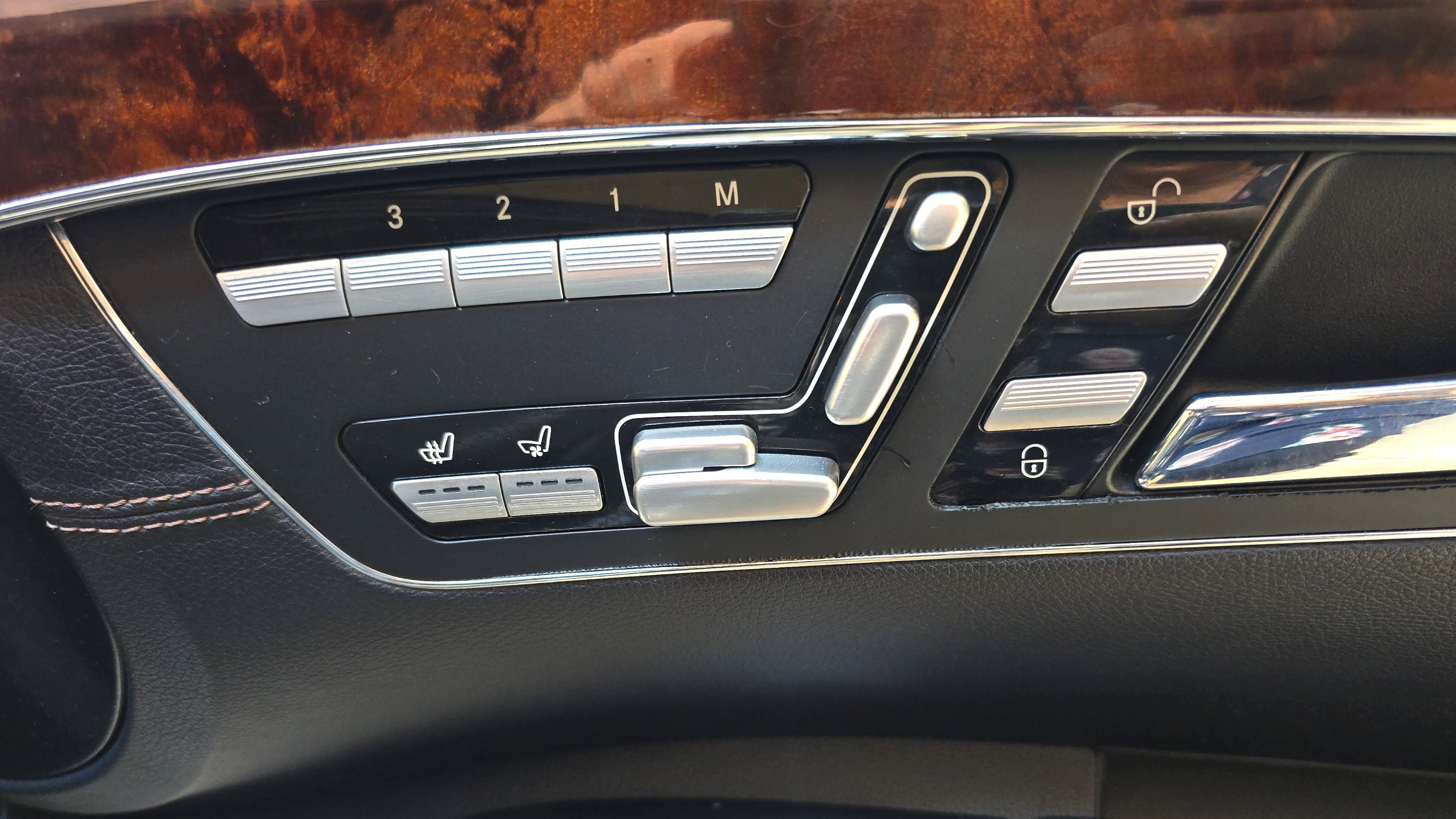 Used 2013 Mercedes-Benz S 63 AMG image 26