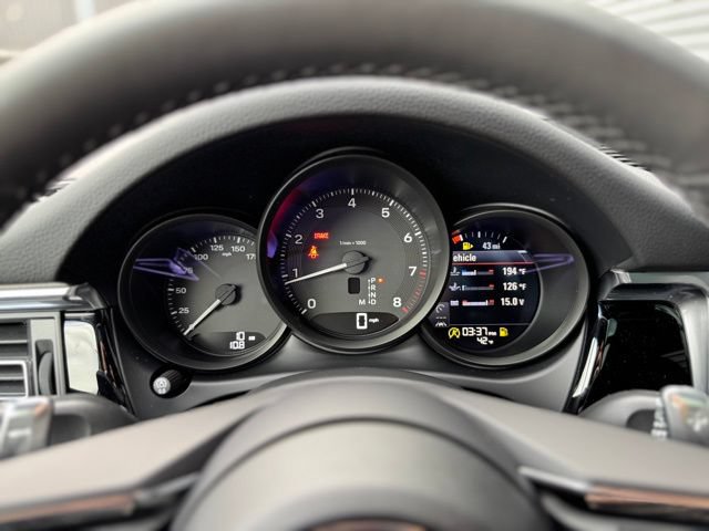 New 2026 Porsche Macan AWD/4WD image 22