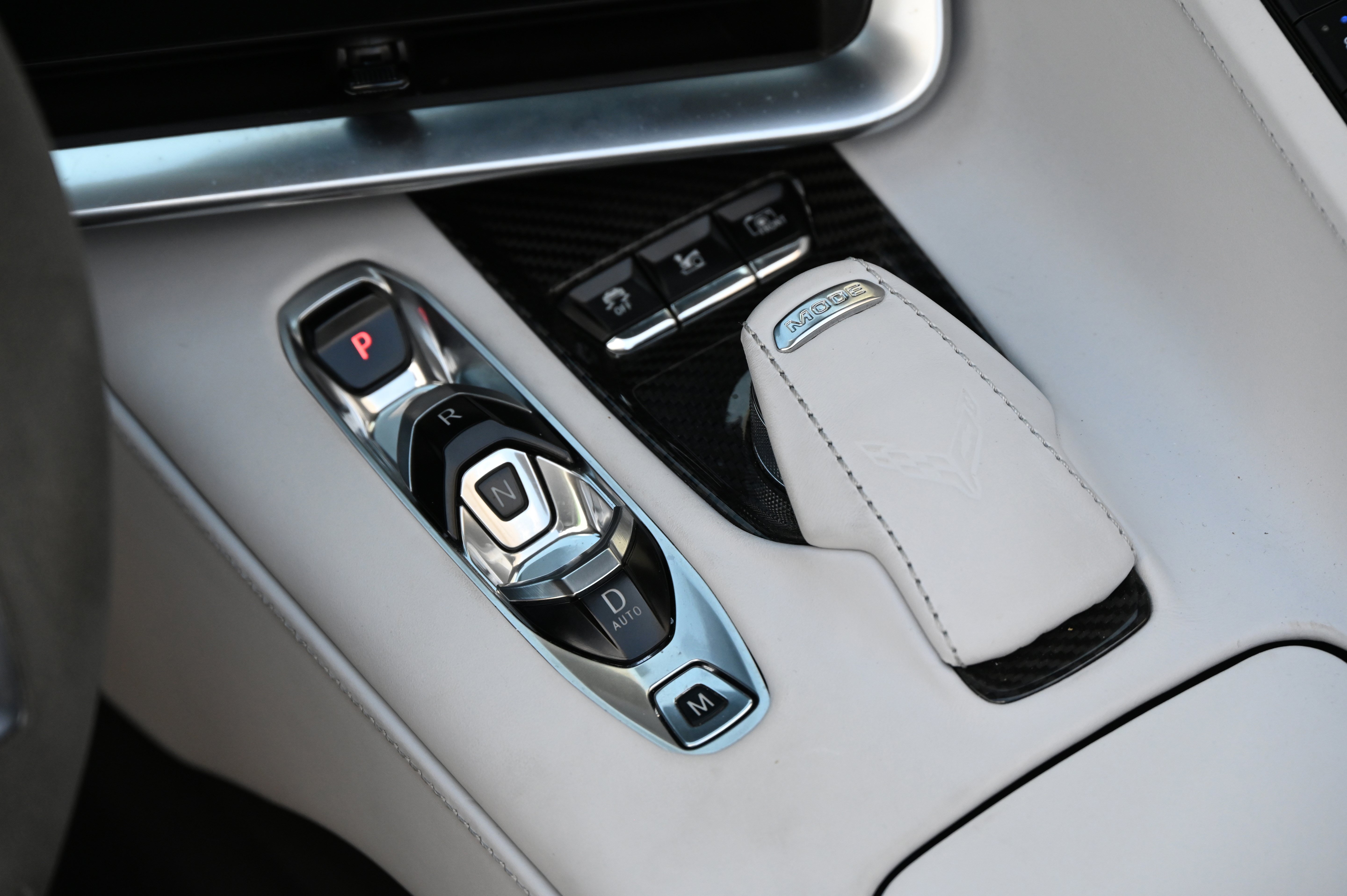 Used 2022 Chevrolet Corvette Stingray Premium Conv w/ Z51 Performance Package RWD image 22