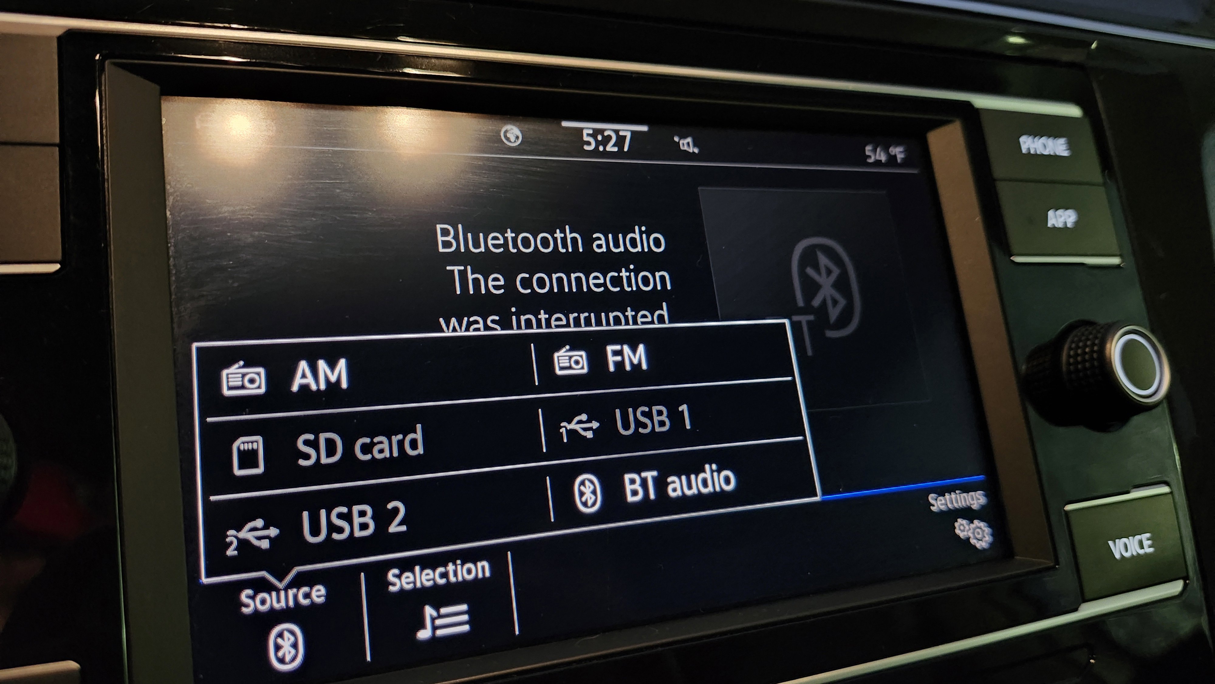 Used 2020 Volkswagen Tiguan S image 4