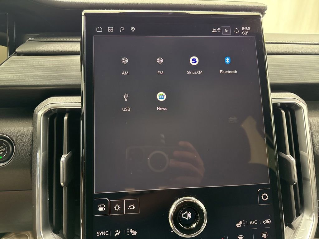 New 2026 GMC Acadia Elevation image 32