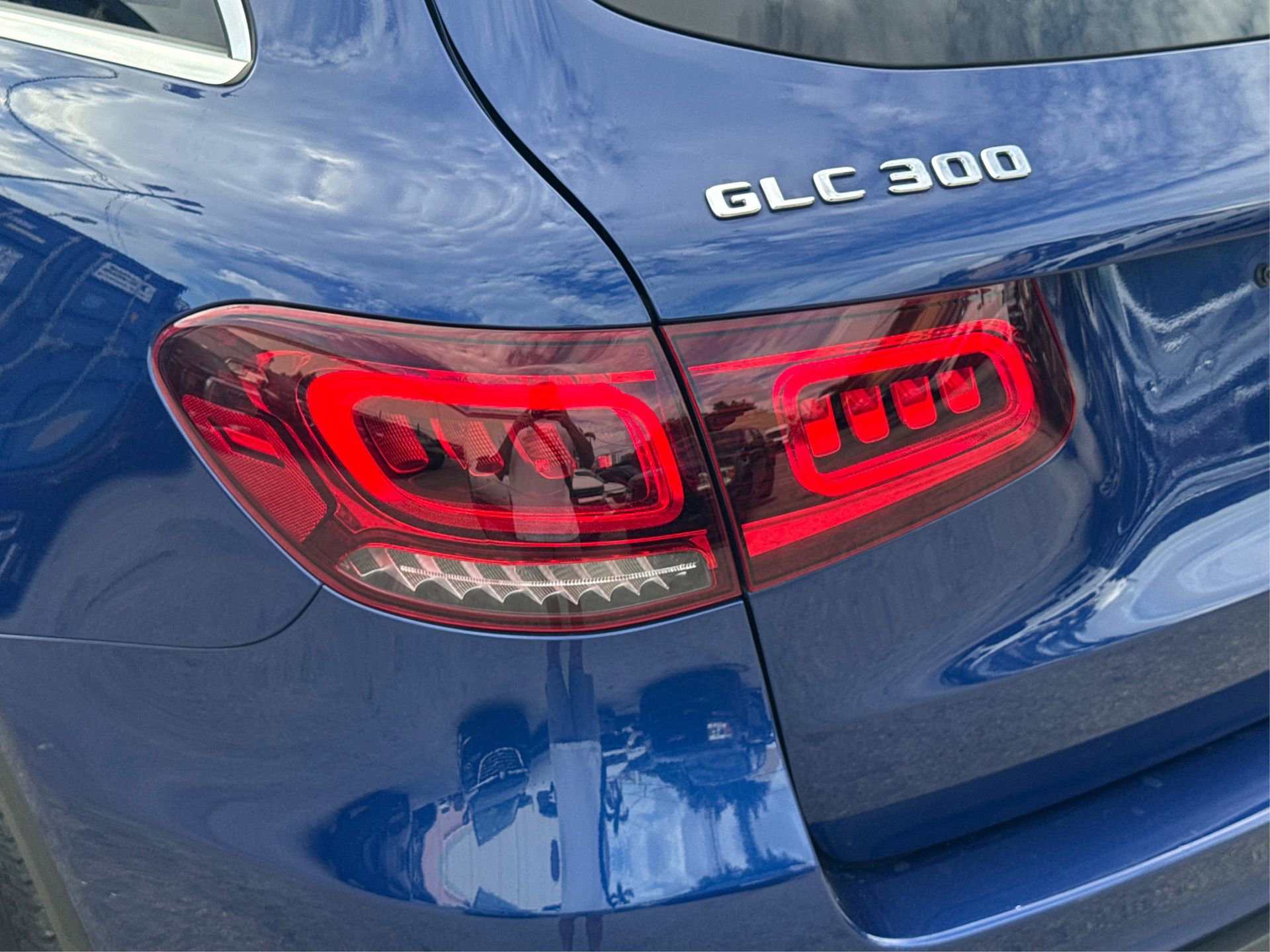 Used 2020 Mercedes-Benz GLC 300 4MATIC image 17